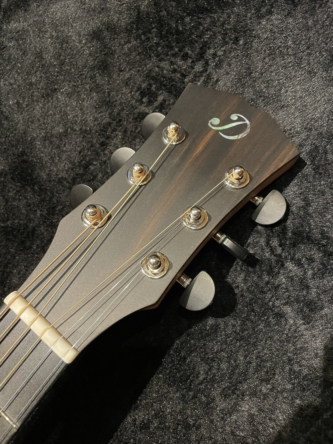 Gitar Tunggal Buatan Tangan Dowina Sauvignon-GAC-sws