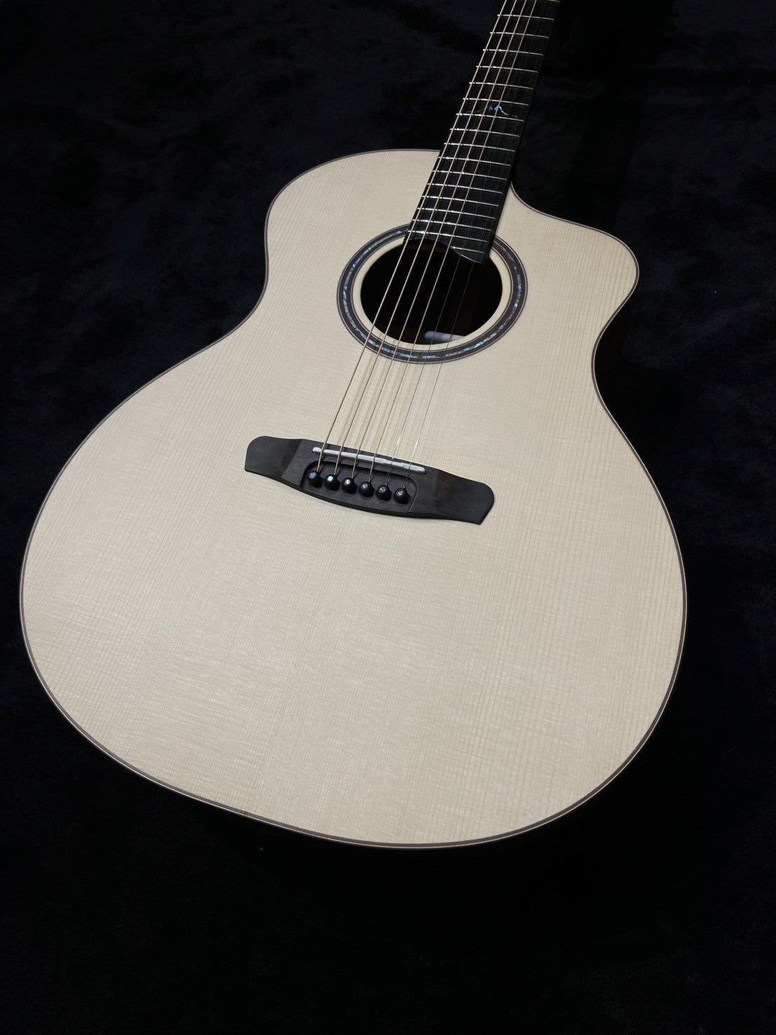 Gitar solid buatan tangan Dowina Merlot MAC GAC-sws