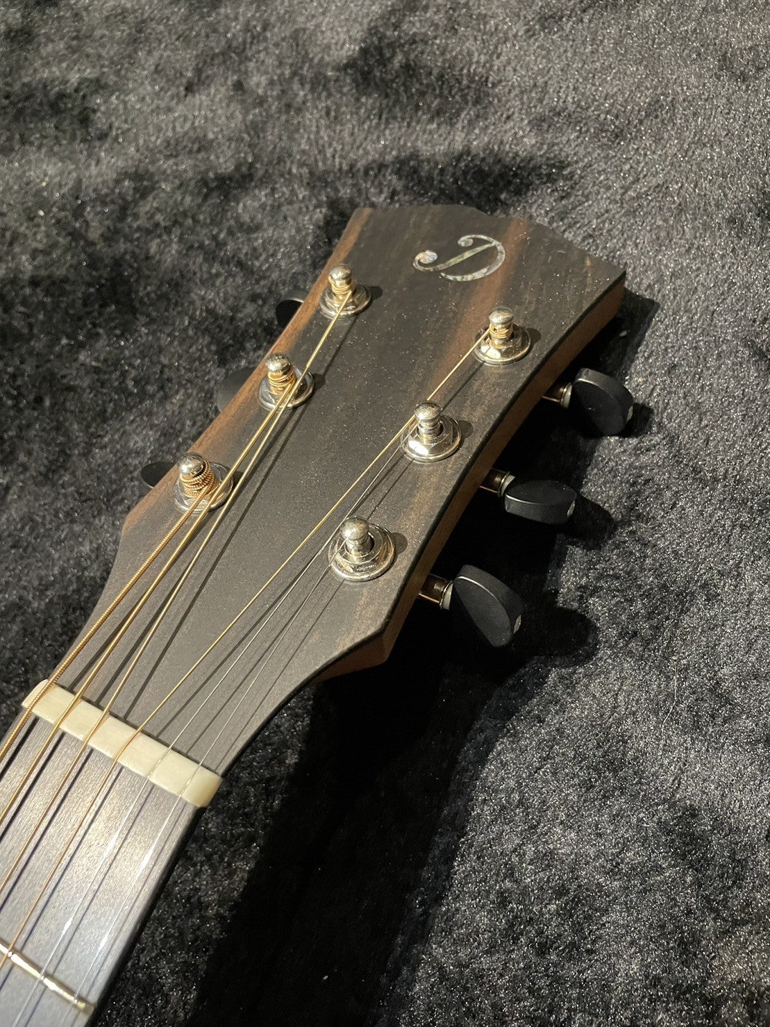 Gitar Dowina Buatan Tangan Sepenuhnya Padat Sauvignon-DC-sws